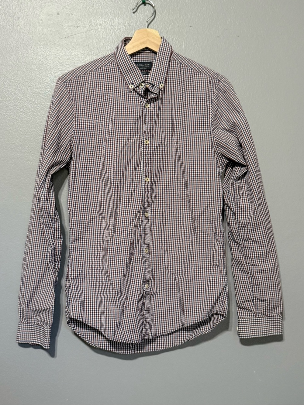 Zara Men's Burgundy and Navy Gingham Button-Down Shirt